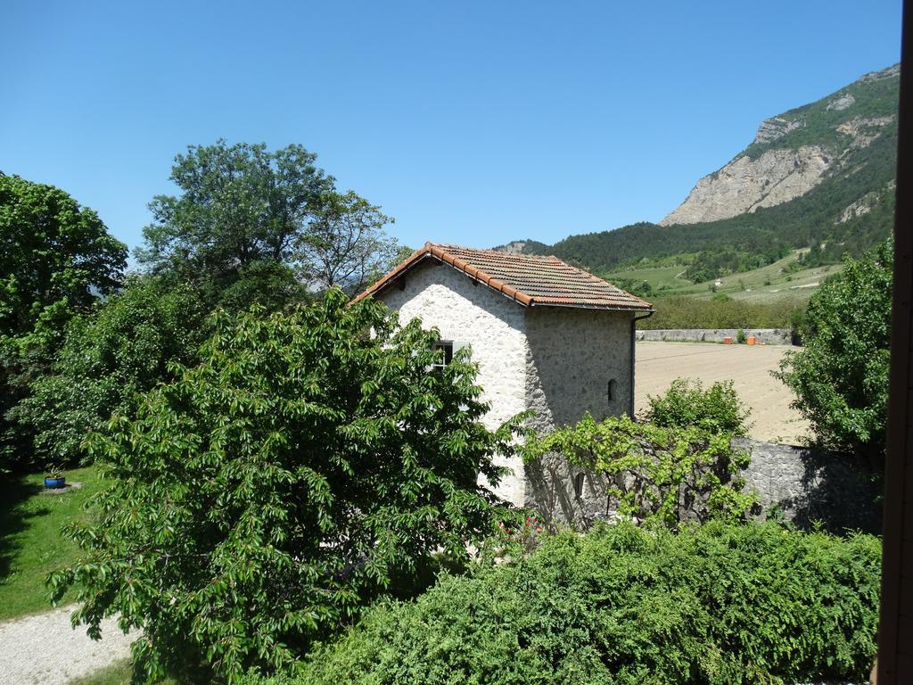 L'Enclos B&B แชติญง-ออง-ดิอัวส์ ภายนอก รูปภาพ