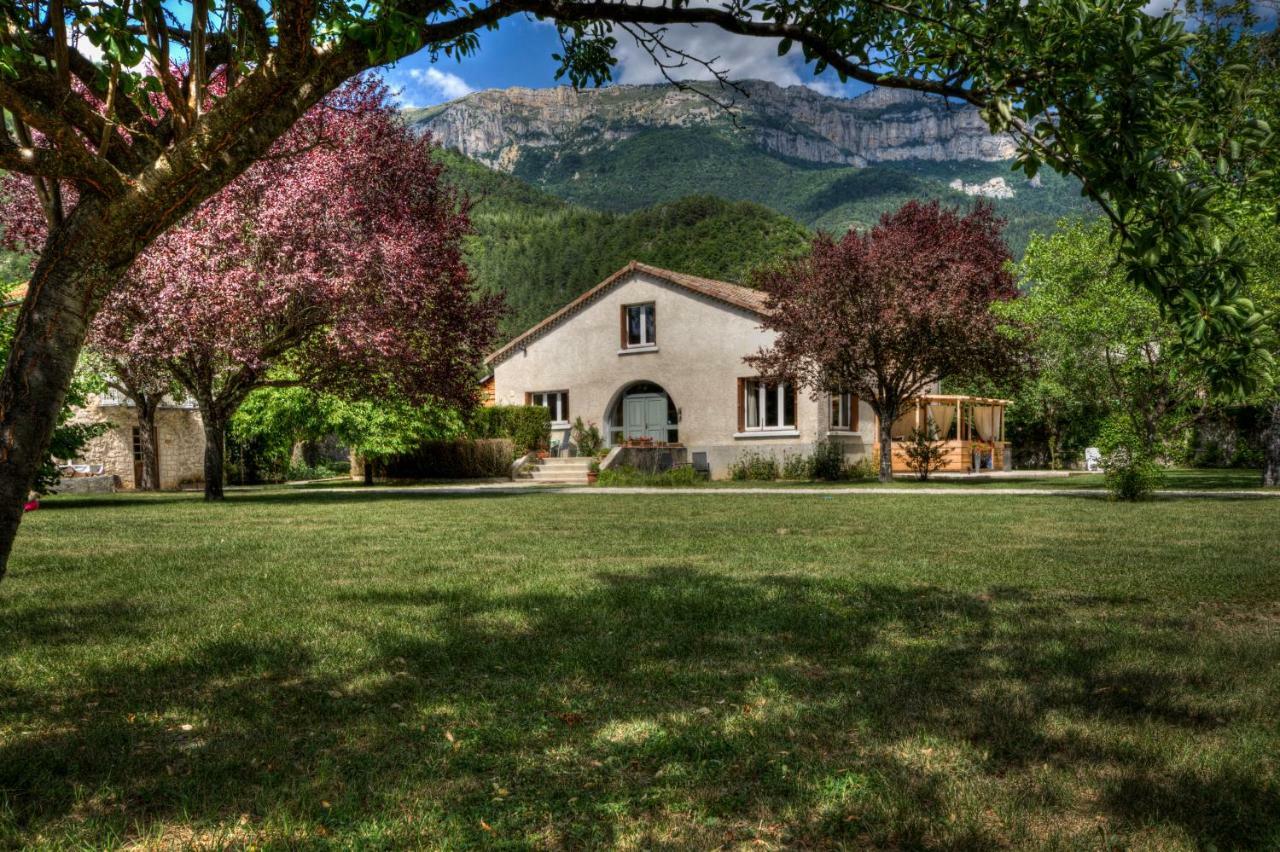 L'Enclos B&B แชติญง-ออง-ดิอัวส์ ภายนอก รูปภาพ